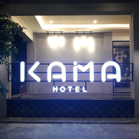 Kama Hotel Medan Exterior photo