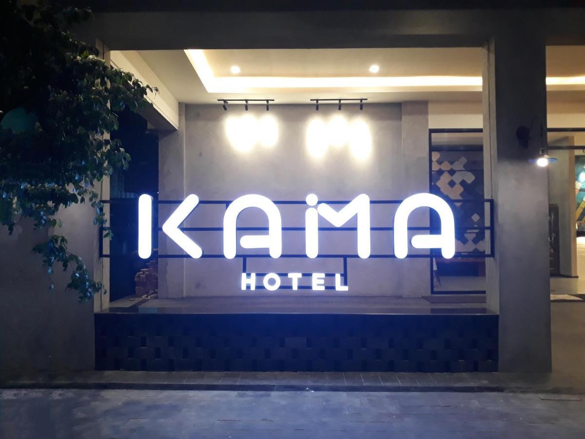 Kama Hotel Medan Exterior photo