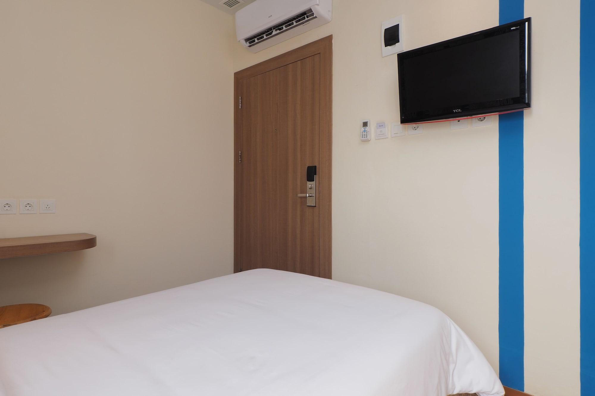 Kama Hotel Medan Exterior photo