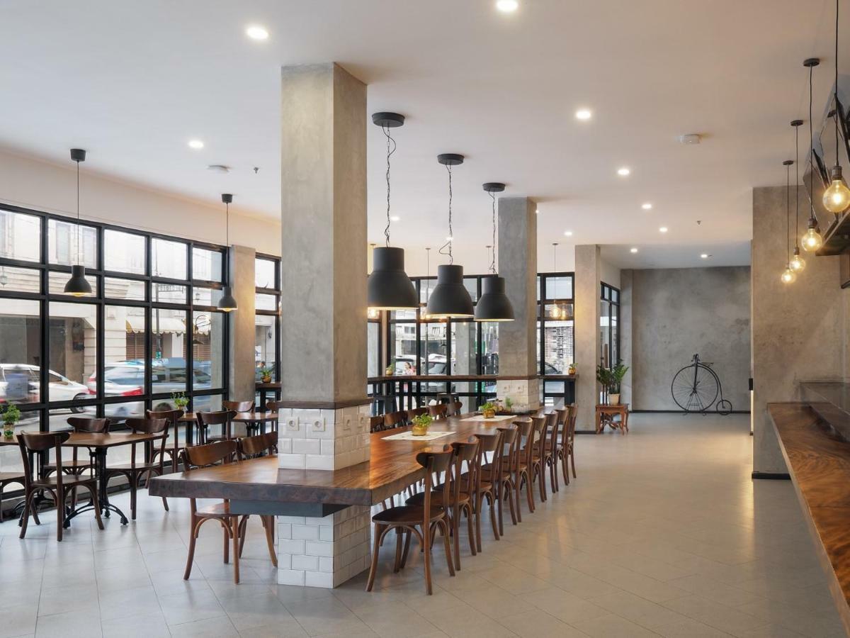 Kama Hotel Medan Exterior photo
